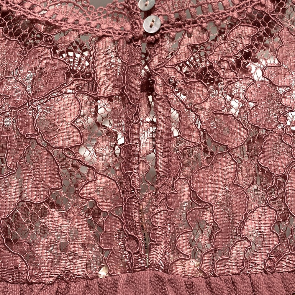Fun and flirty dress! - Picture 4 of 5